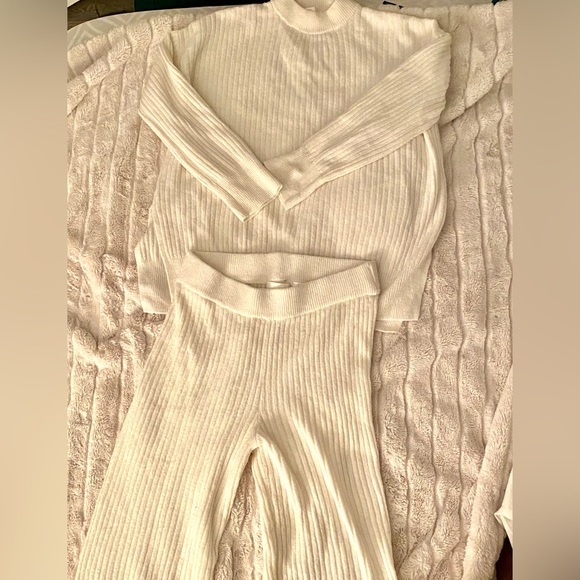 MATCHING SET H&M CREAM OFF WHITE RIB KNIT SWEATER SET SIZE M-L - Picture 3 of 5